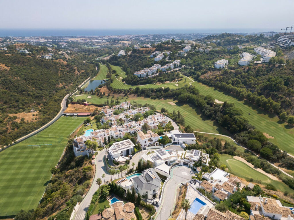 Residential Plot La Quinta Málaga - image 8