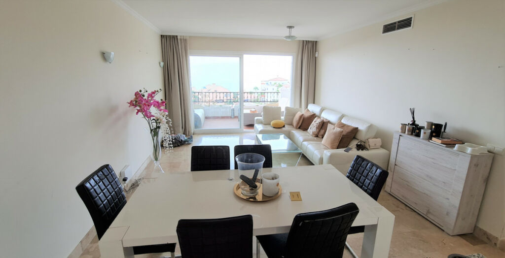 Middle Floor Apartment Calahonda Málaga - image 8