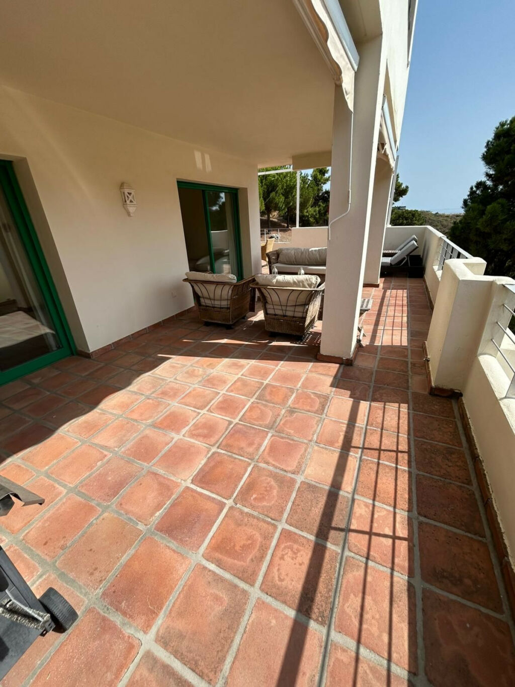 Middle Floor Apartment Selwo Málaga - image 8