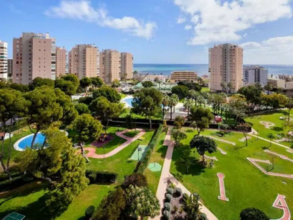 Middle Floor Apartment Torremolinos Málaga - image 8