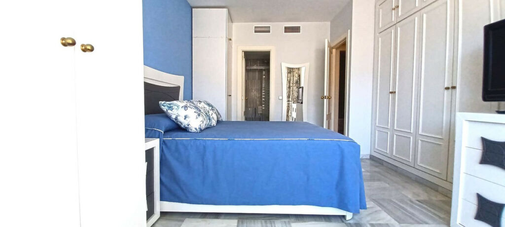 Middle Floor Apartment Marbella Málaga - image 8