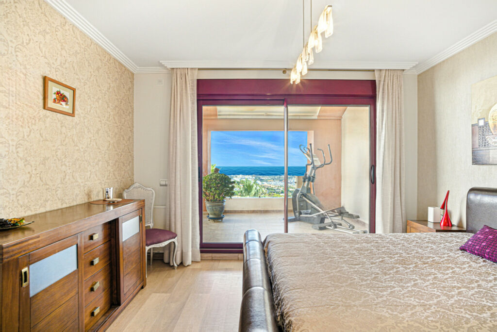 Townhouse Benahavís Málaga - image 8