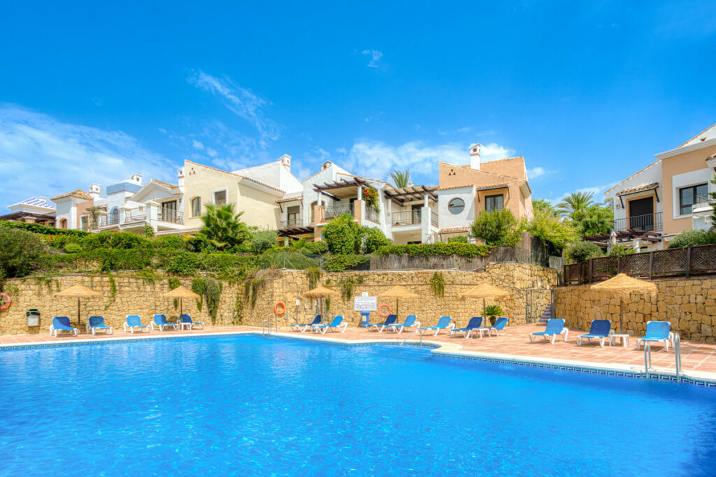 Townhouse Los Arqueros Málaga - image 8