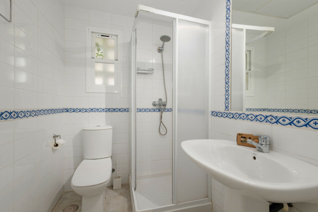 Middle Floor Apartment Bahía de Marbella Málaga - image 8