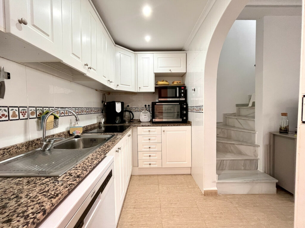 Townhouse Avileses Murcia - image 8