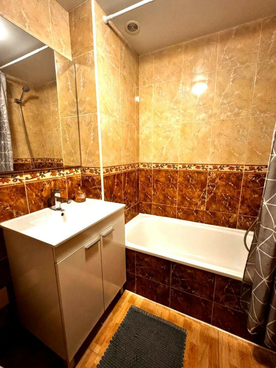 Middle Floor Apartment Playa de los Locos Alicante - image 8