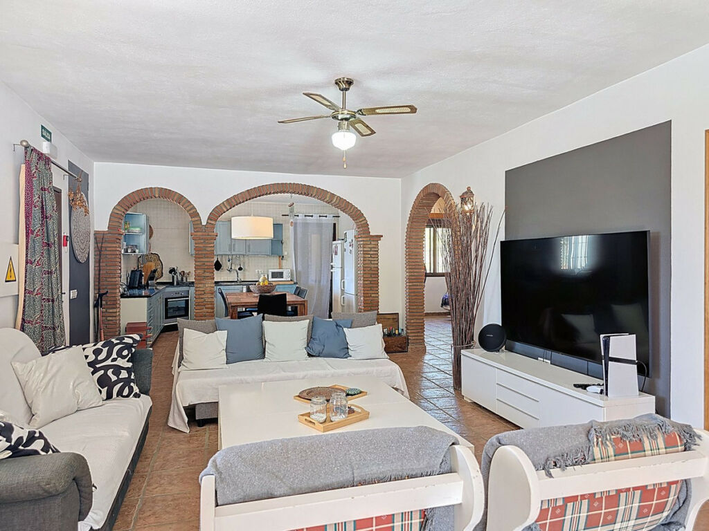 Detached Villa Comares Málaga - image 9