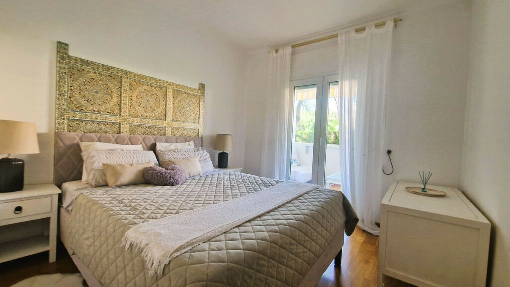 Ground Floor Apartment Nagüeles Málaga - image 8