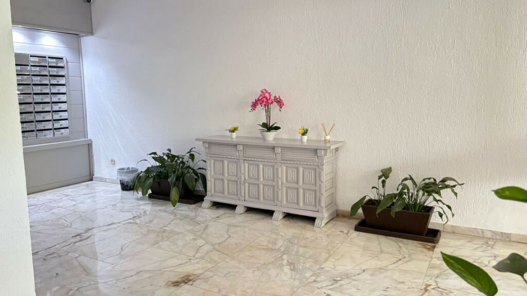 Middle Floor Apartment Marbella Málaga - image 10