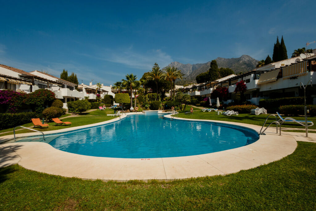 Middle Floor Apartment Sierra Blanca Málaga - image 8