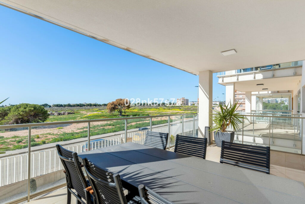 Middle Floor Apartment Orihuela Costa Alicante - image 8