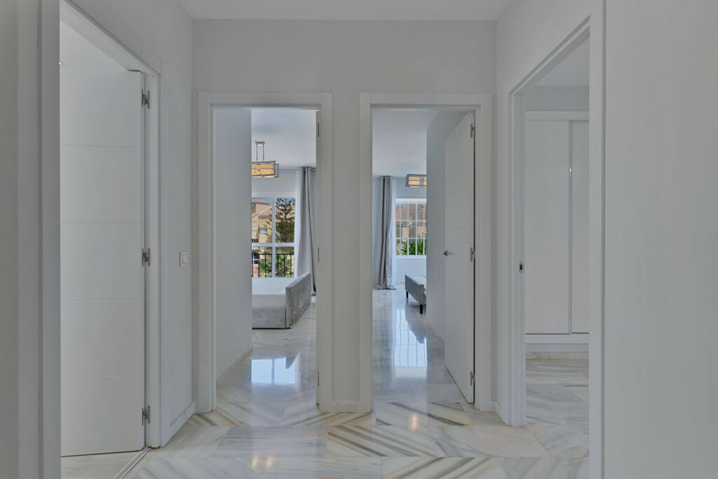 Penthouse Bel Air Málaga - image 9