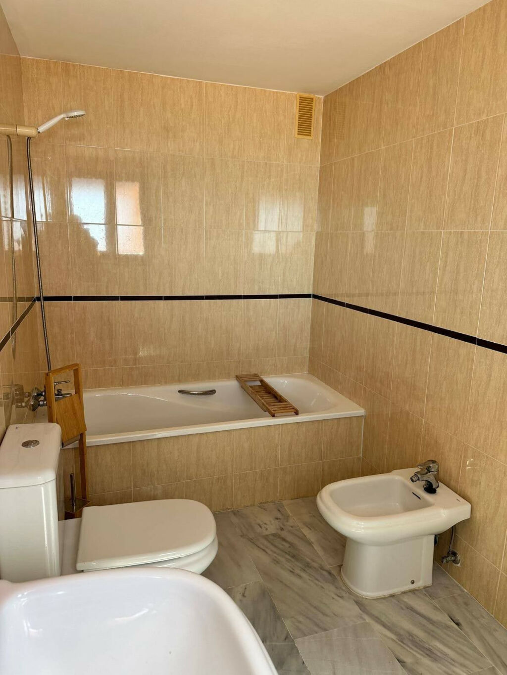 Penthouse La Duquesa Málaga - image 9