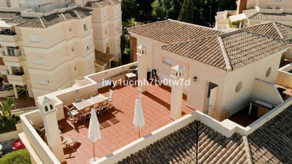 Penthouse Torrequebrada Málaga - image 9