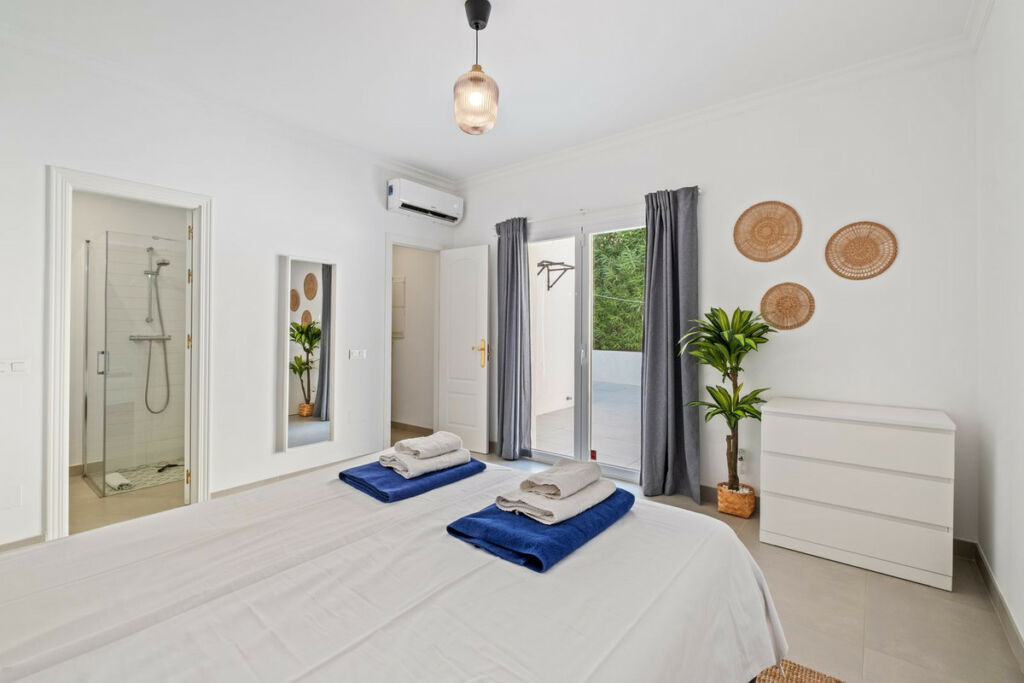 Detached Villa Cerros del Aguila Málaga - image 9