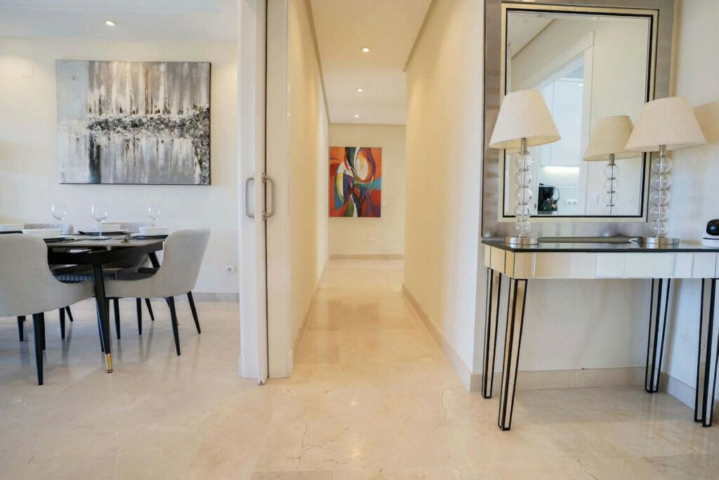 Ground Floor Apartment Nueva Andalucía Málaga - image 9