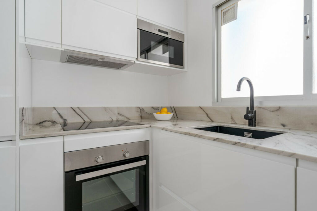 Top Floor Apartment Estepona Málaga - image 9