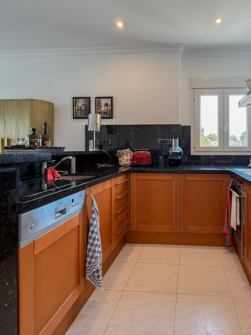 Middle Floor Apartment Benissa Alicante - image 9