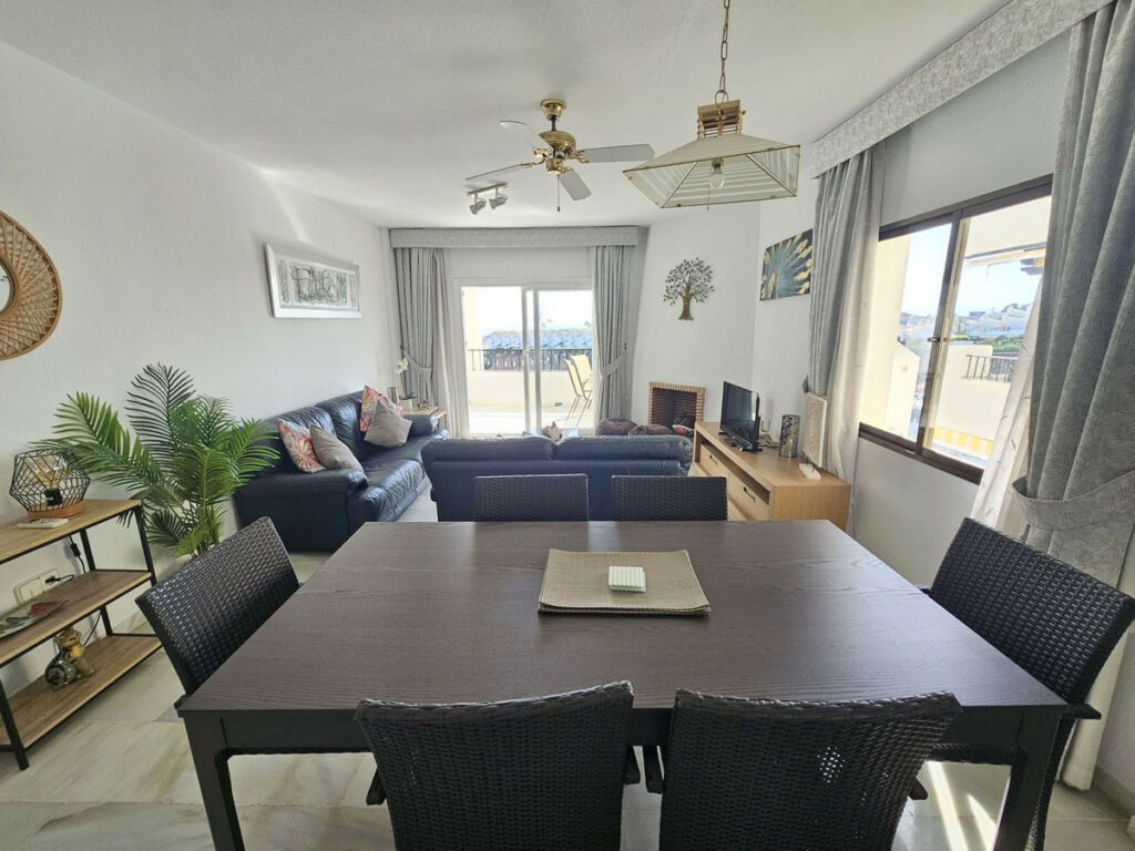Middle Floor Apartment Calahonda Málaga - image 13