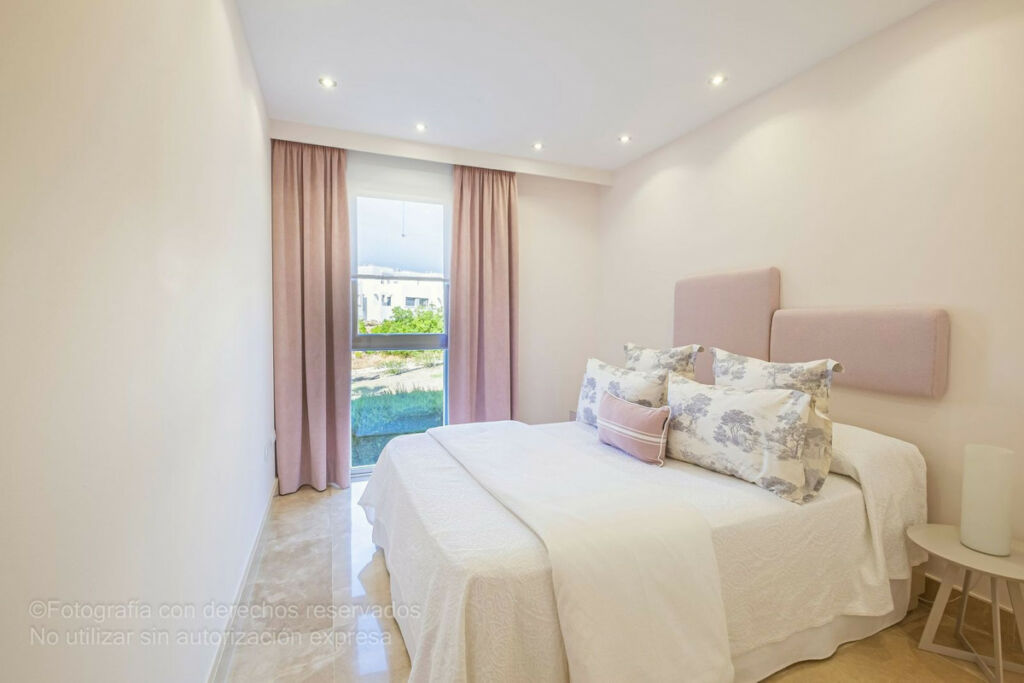 Middle Floor Apartment Manilva Málaga - image 9