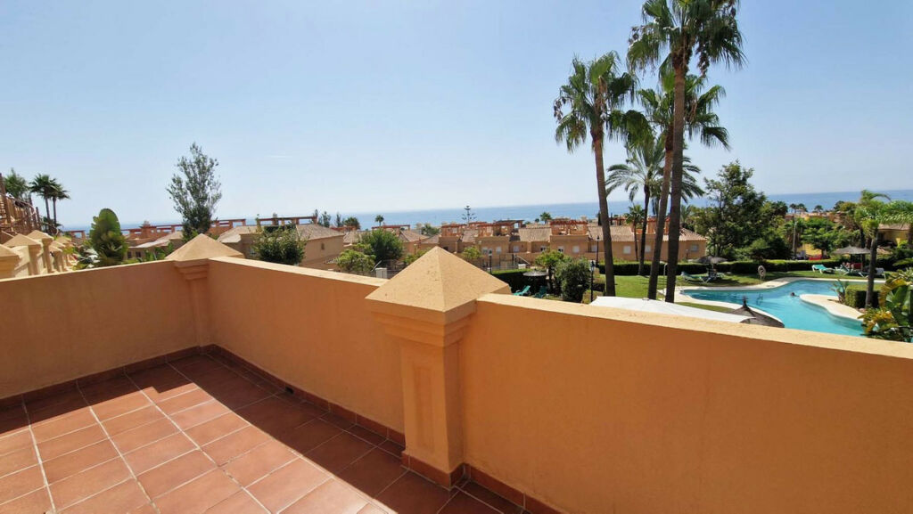 Semi-Detached House Estepona Málaga - image 13