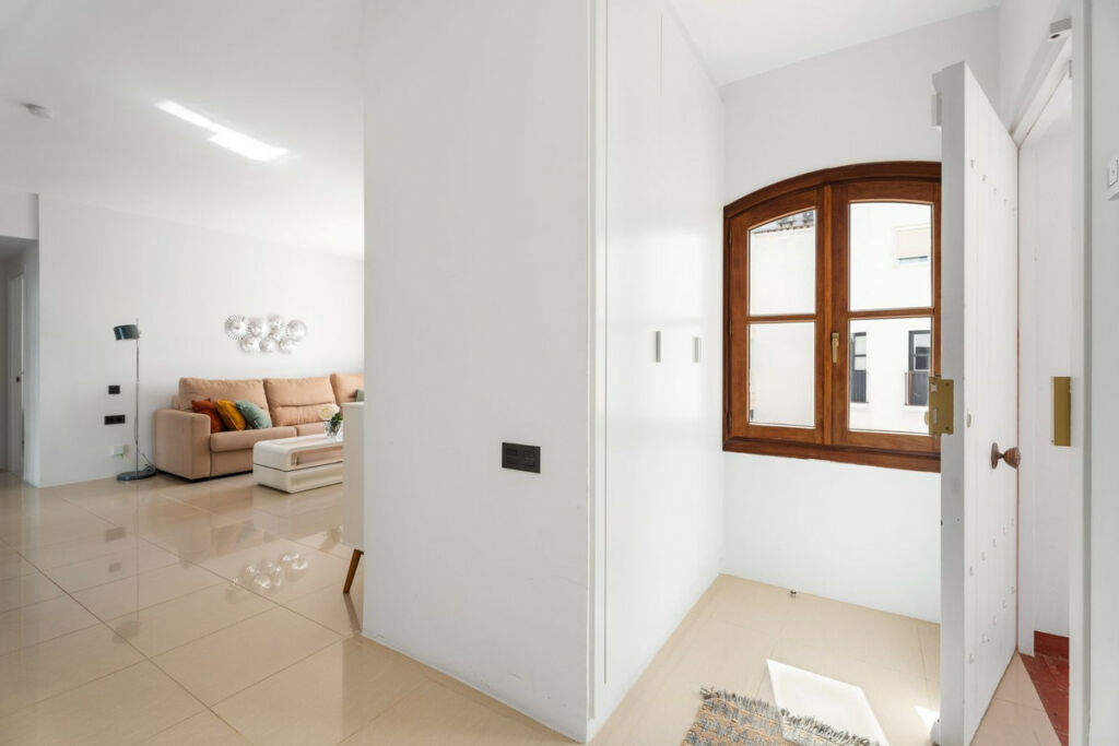 Middle Floor Apartment Puerto Banús Málaga - image 9