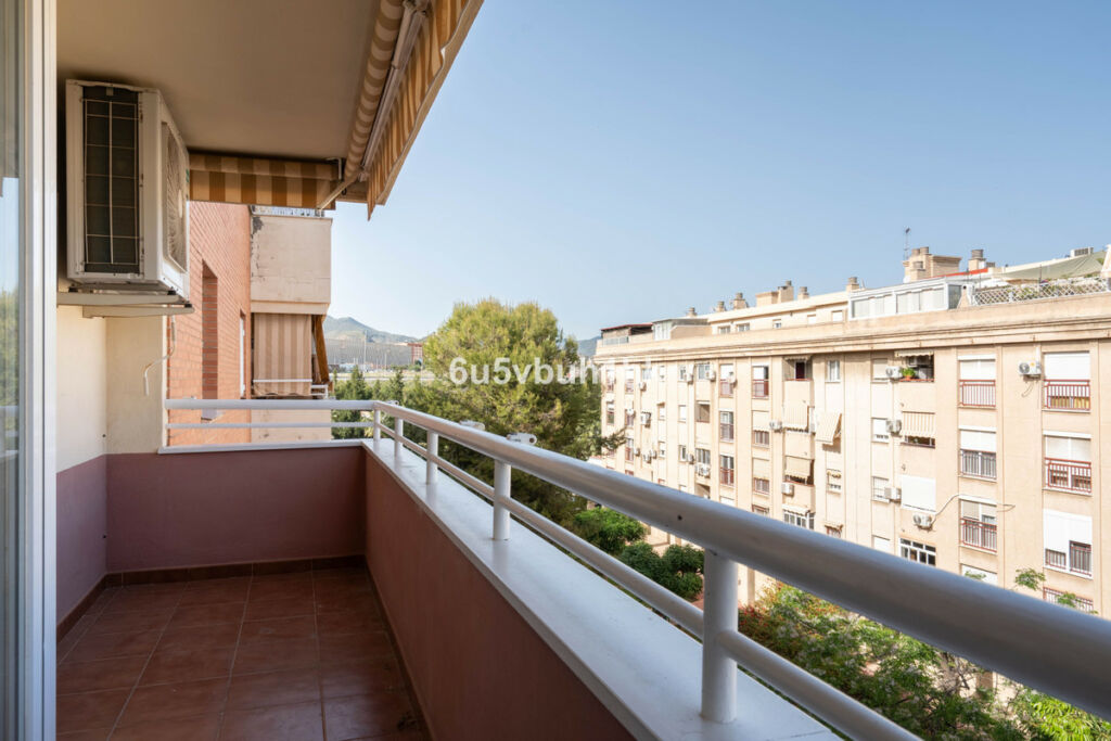 Middle Floor Apartment Málaga Málaga - image 9