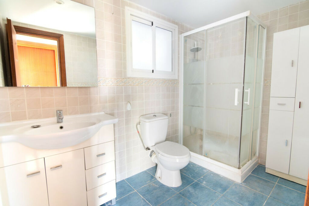 Ground Floor Apartment Estepona Málaga - image 9