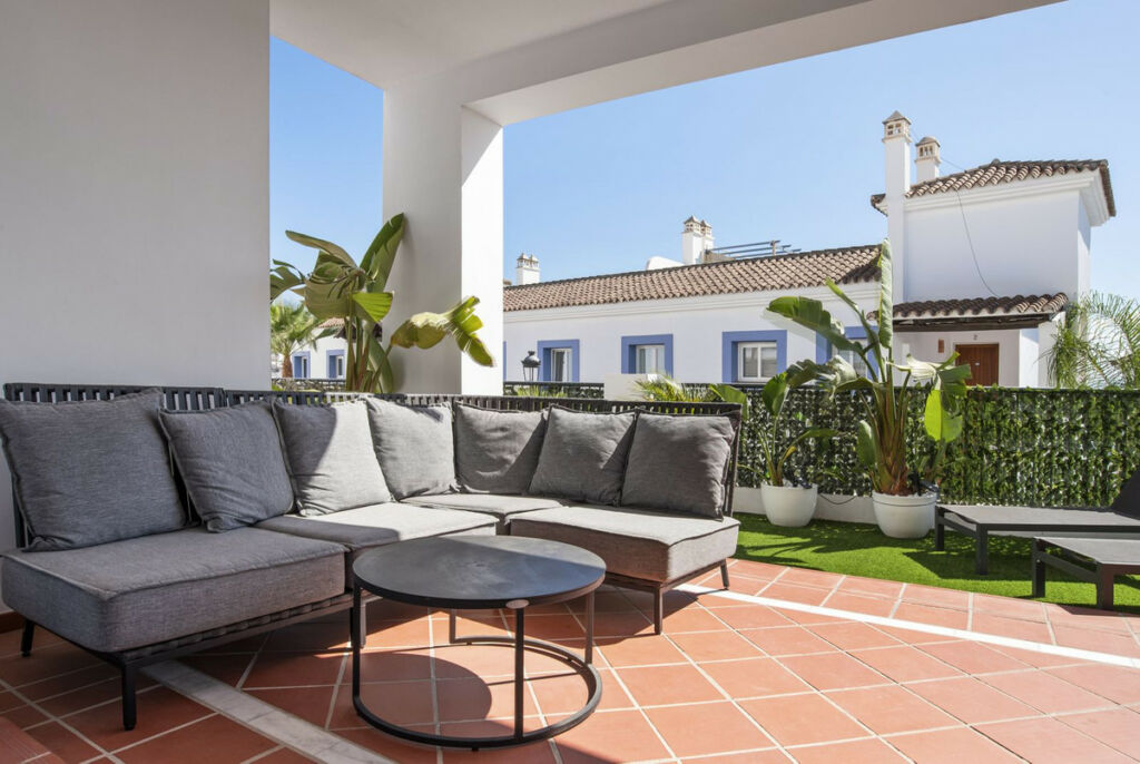 Ground Floor Apartment Benahavís Málaga - image 9