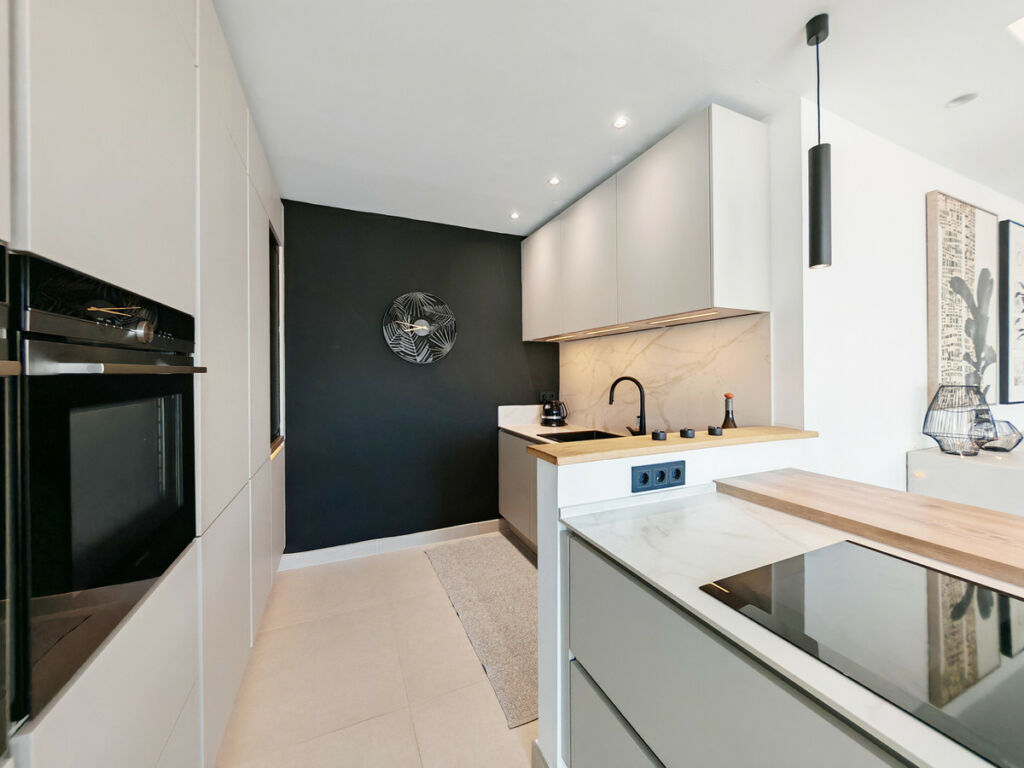 Detached Villa Estepona Málaga - image 12