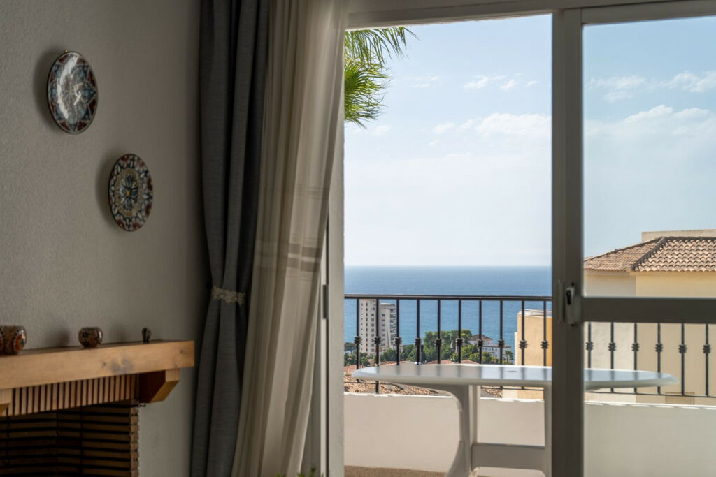 Middle Floor Apartment Riviera del Sol Málaga - image 9
