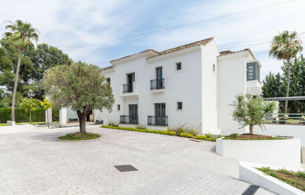 Detached Villa Atalaya Málaga - image 9