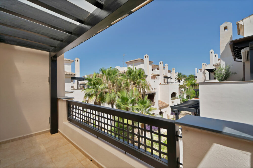 Penthouse Nueva Andalucía Málaga - image 8