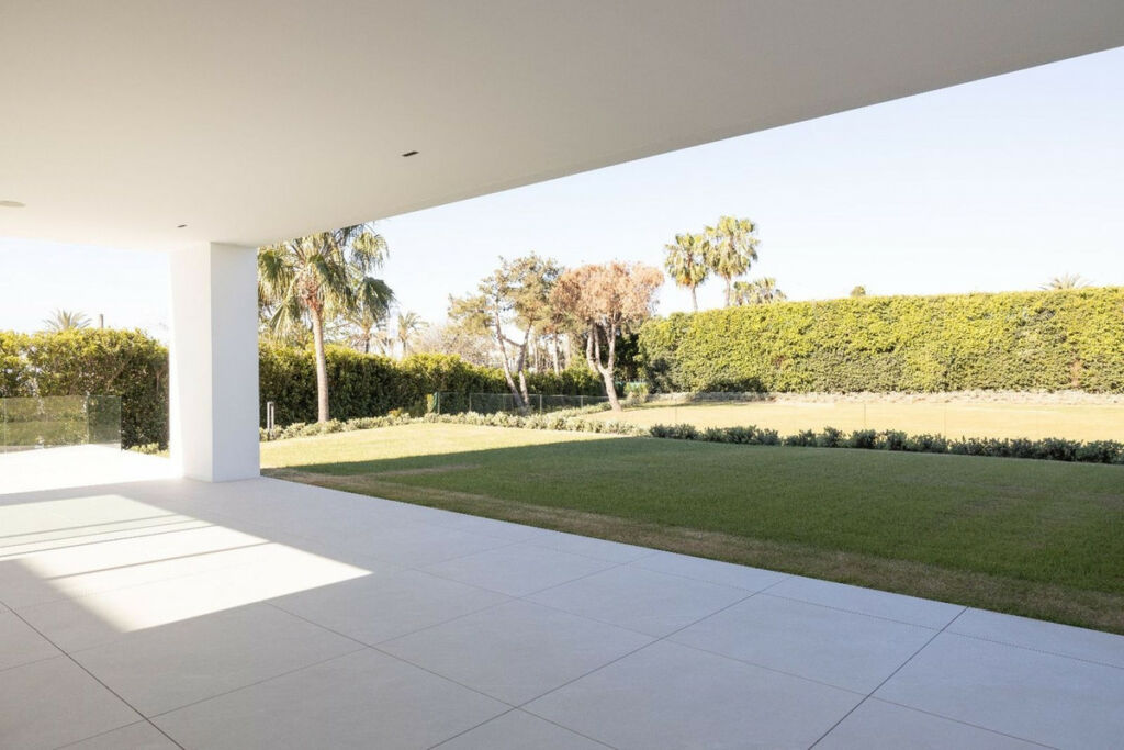 Semi-Detached House The Golden Mile Málaga - image 9