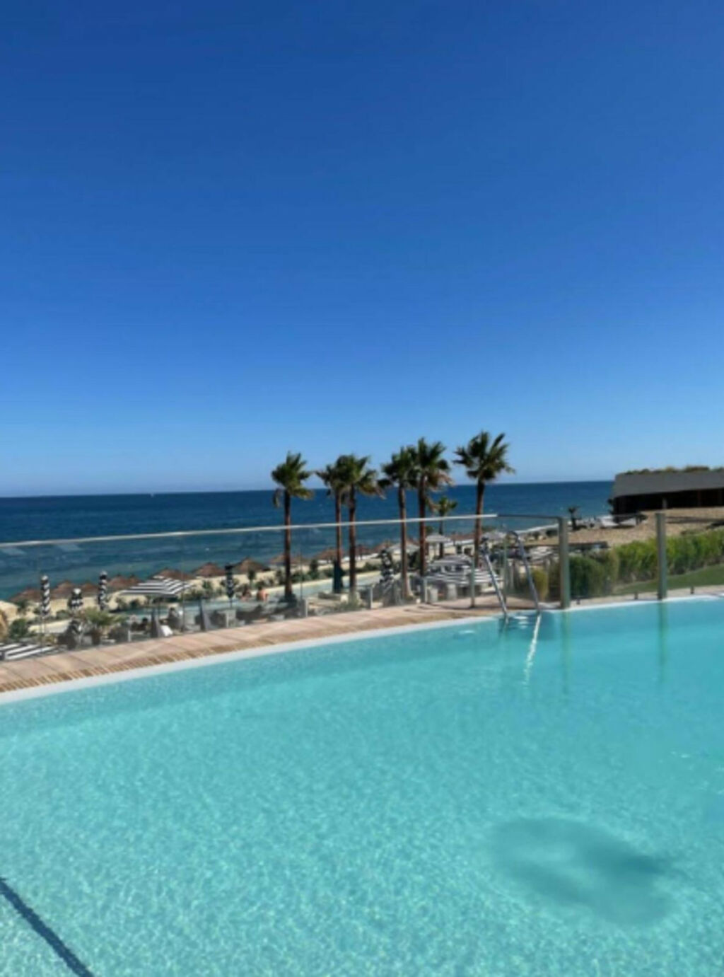 Middle Floor Apartment Estepona Málaga - image 9