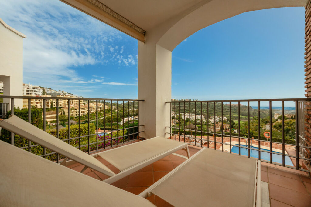 Middle Floor Apartment Los Arqueros Málaga - image 9