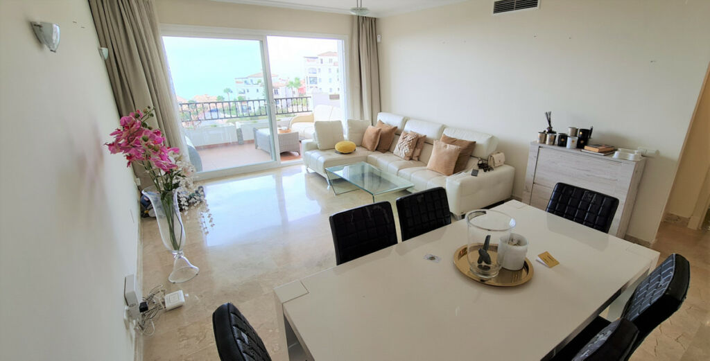 Middle Floor Apartment Calahonda Málaga - image 9