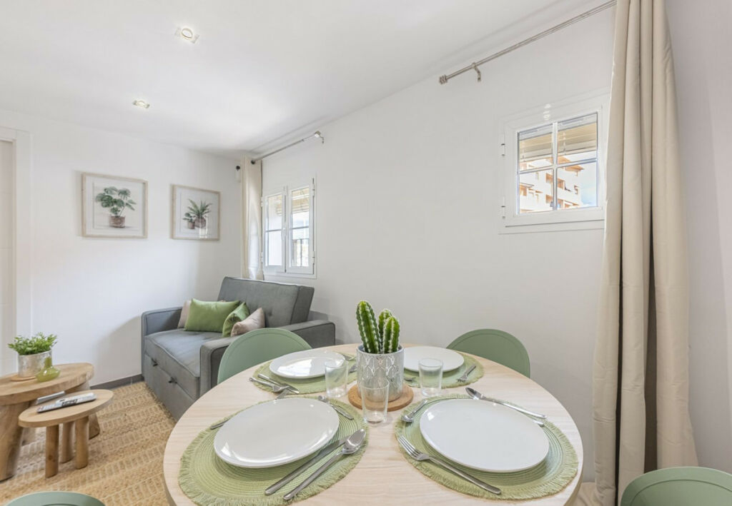Top Floor Apartment Estepona Málaga - image 9