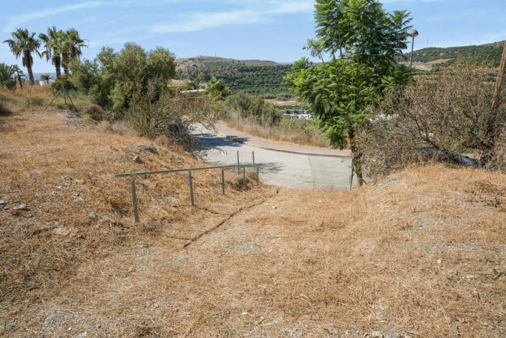 Residential Plot Almayate Málaga - image 12