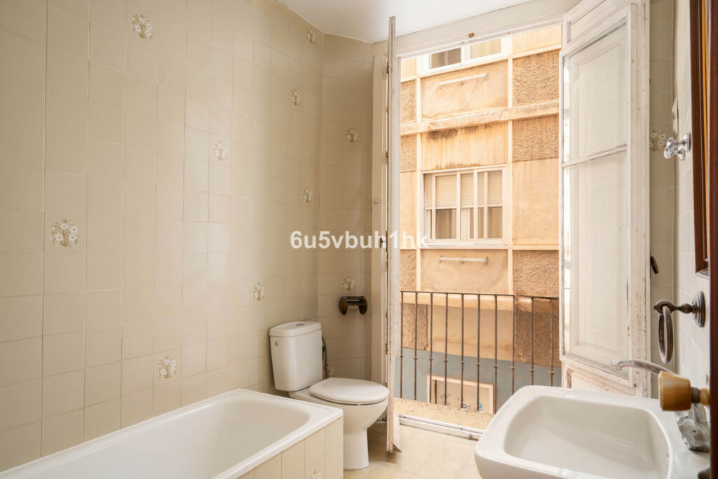 Ground Floor Apartment Málaga Málaga - image 9