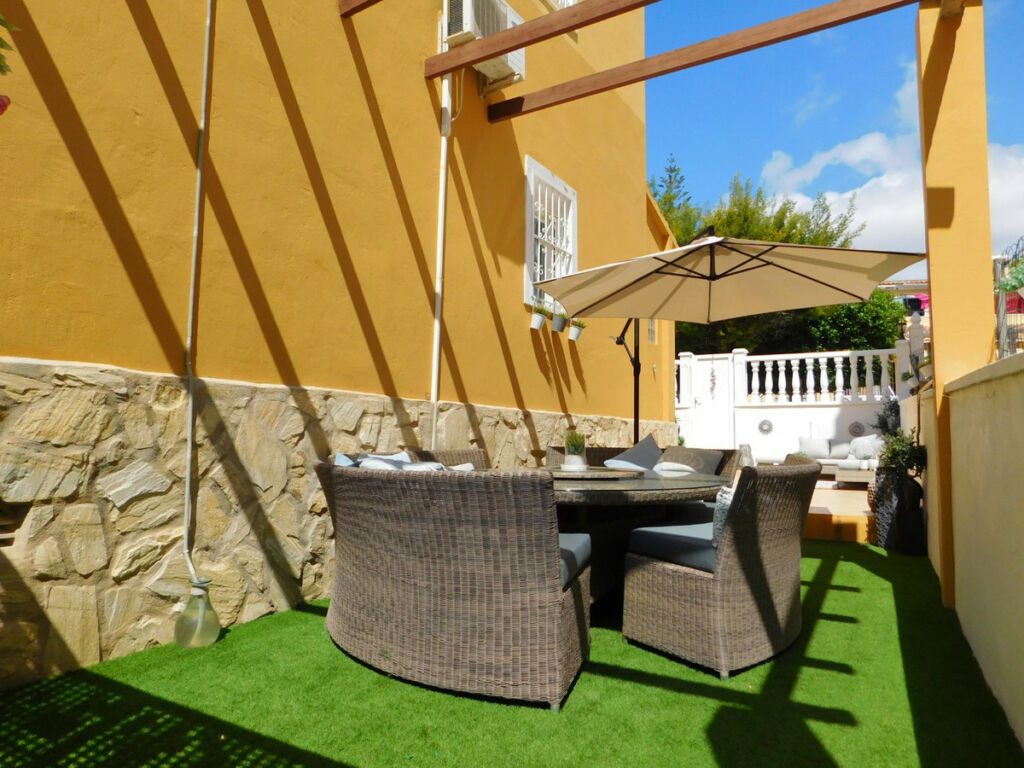 Detached Villa Villamartin Alicante - image 9