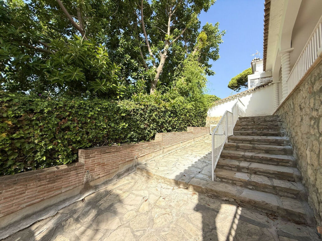 Semi-Detached House San Pedro de Alcántara Málaga - image 10