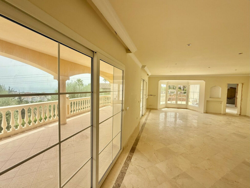 Detached Villa Hacienda Las Chapas Málaga - image 12