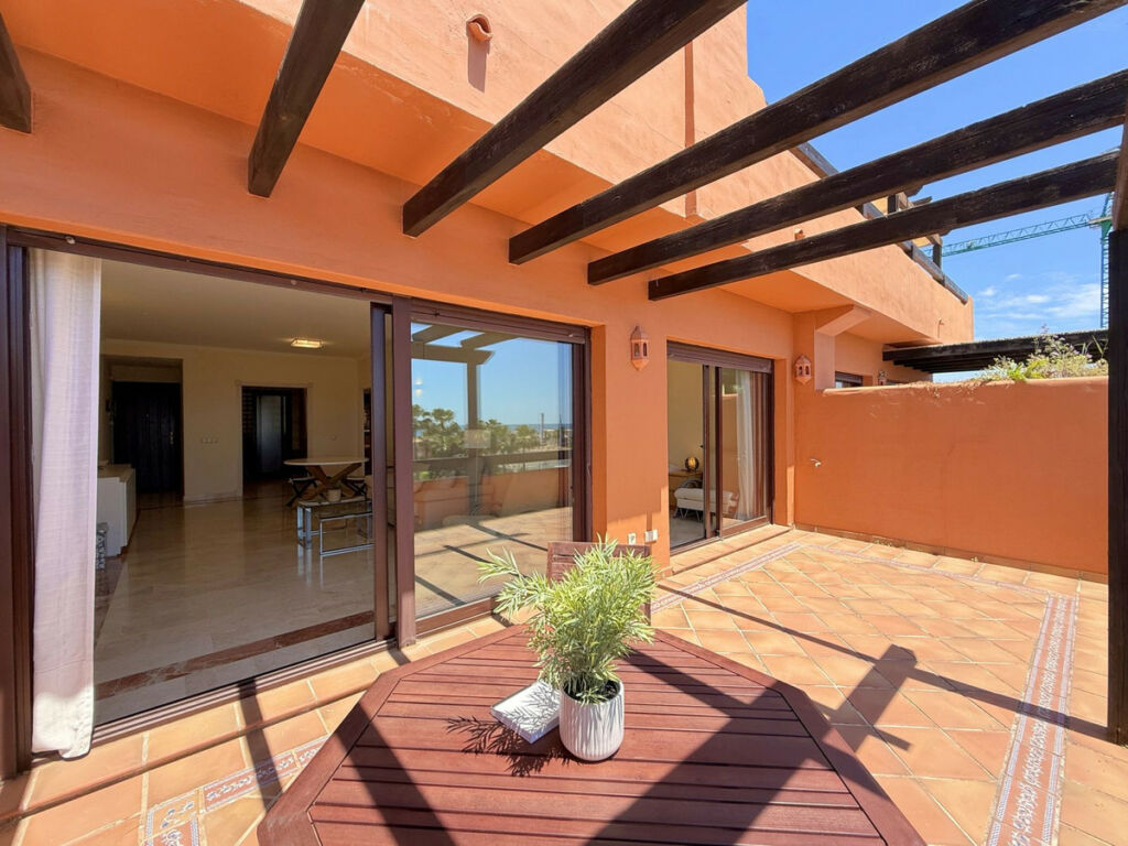 Middle Floor Apartment Estepona Málaga - image 9