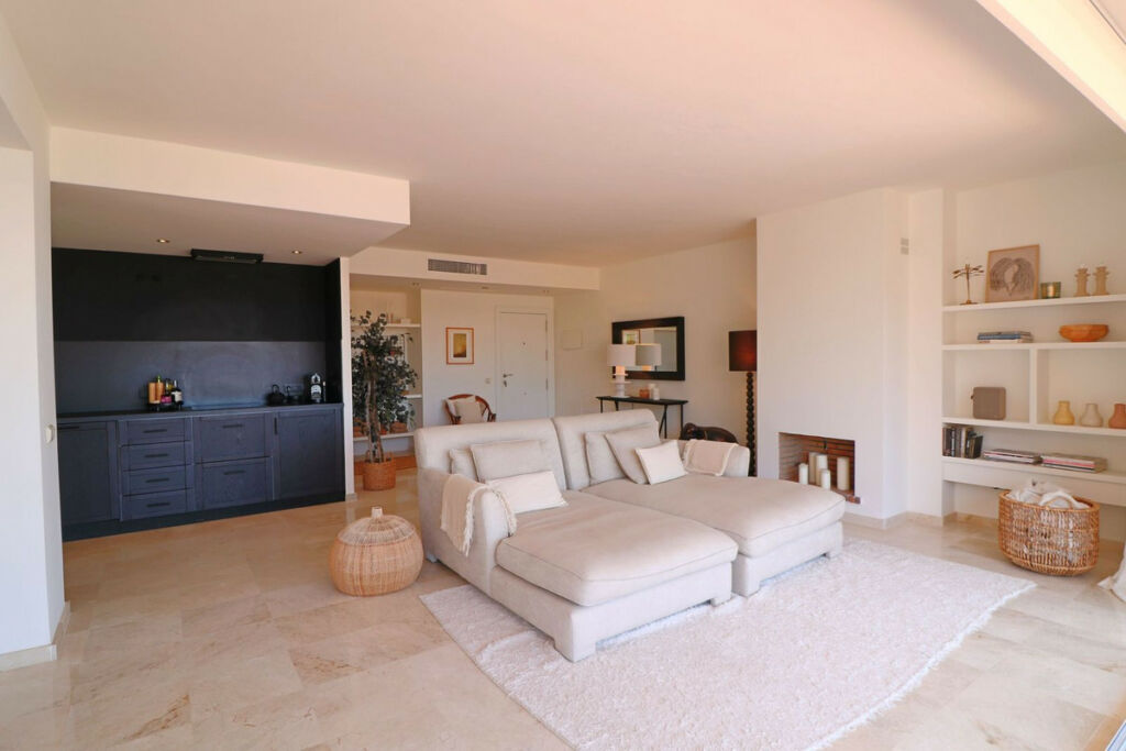 Penthouse La Mairena Málaga - image 9