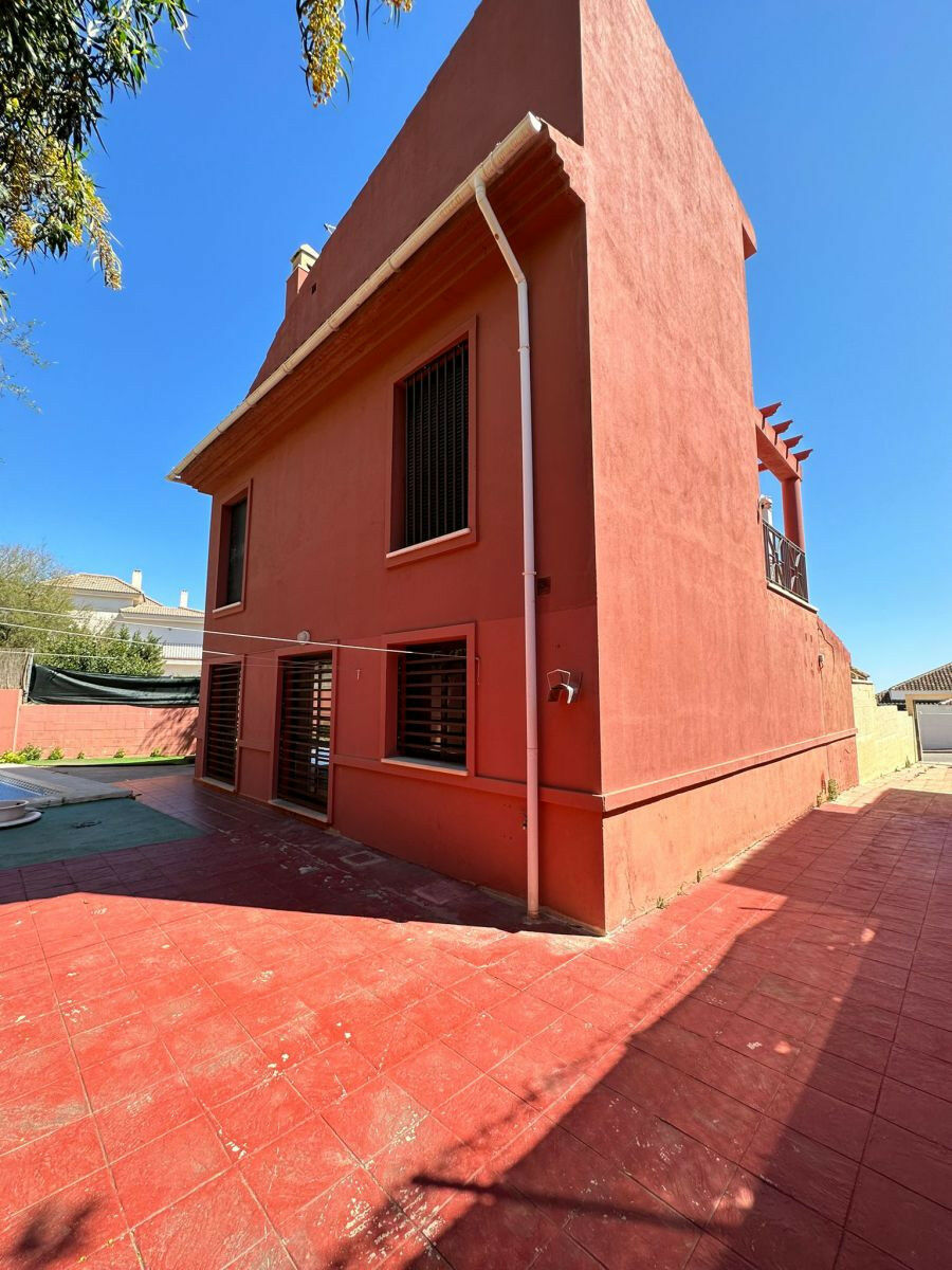 Detached Villa Benalmadena Málaga - image 2