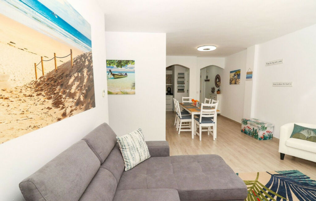 Middle Floor Apartment Calahonda Málaga - image 9