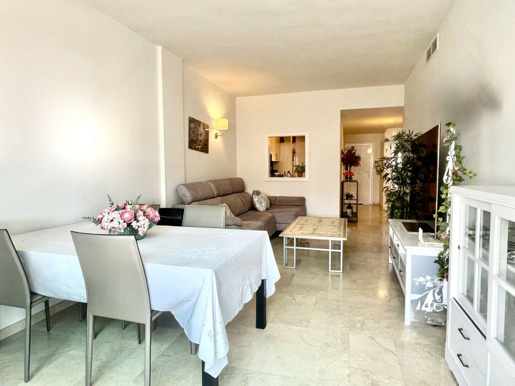 Penthouse Manilva Málaga - image 9