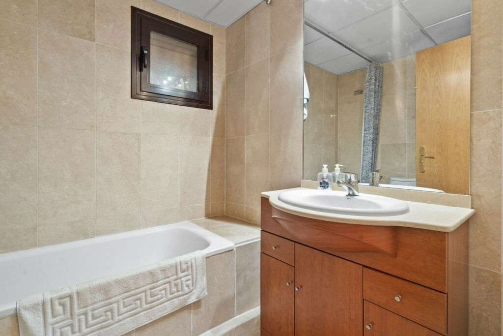 Top Floor Apartment Estepona Málaga - image 9