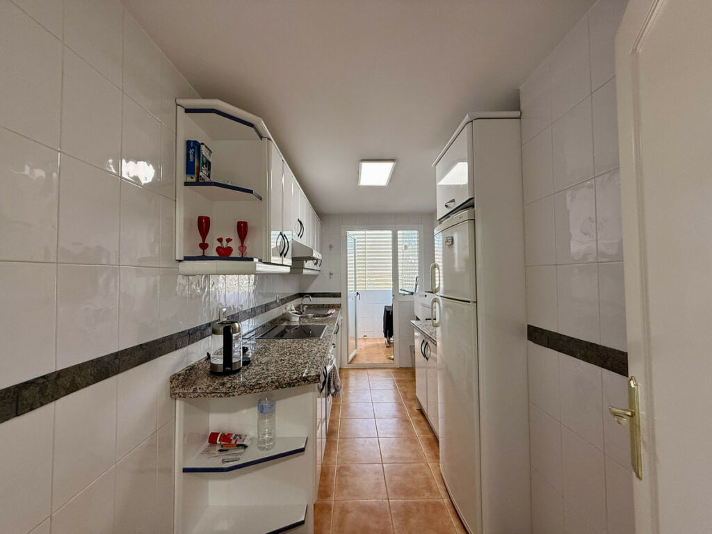 Middle Floor Apartment La Cala Málaga - image 9